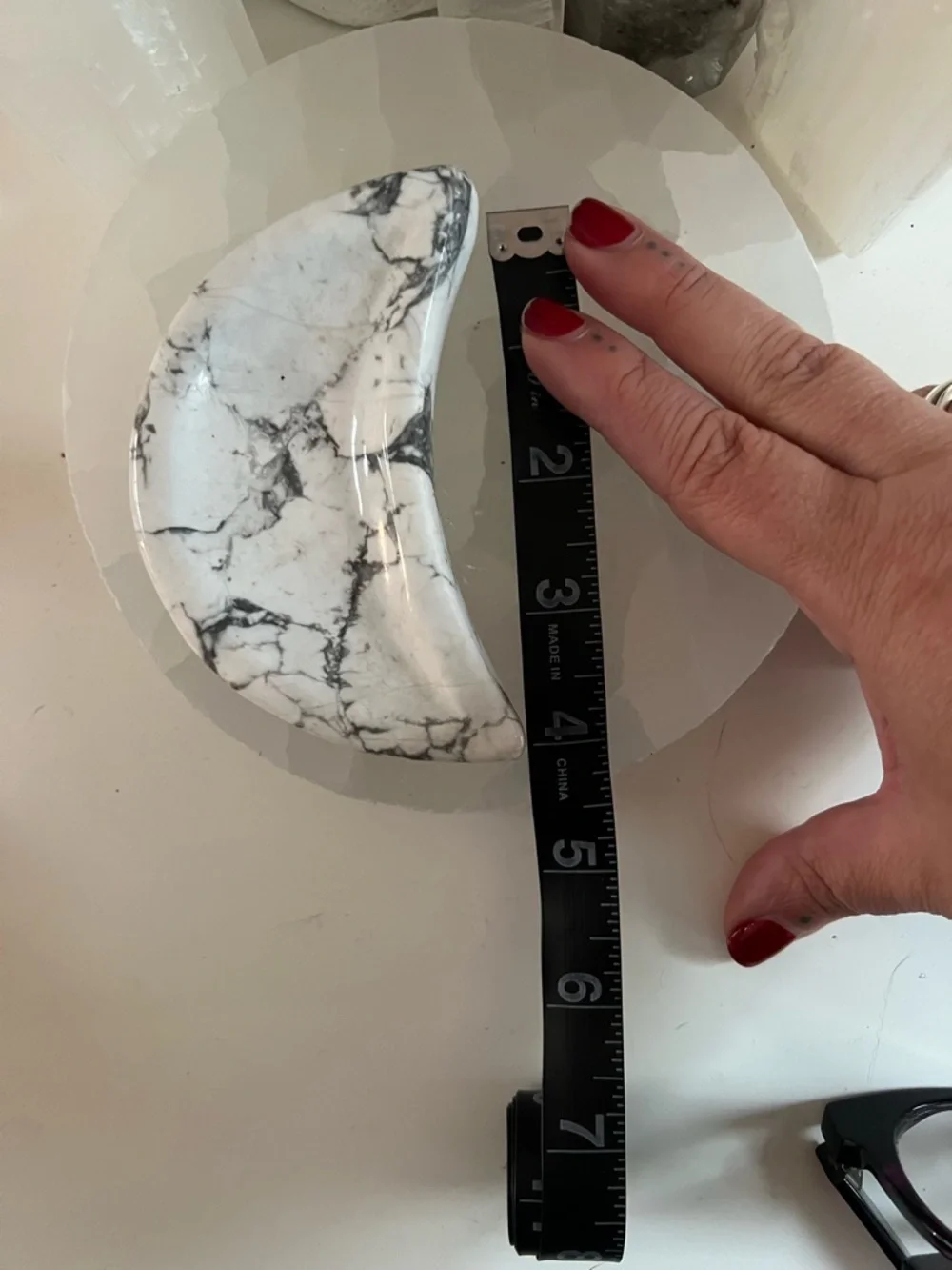 Howlite Crescent Moon Dish - Picture 3 of 4